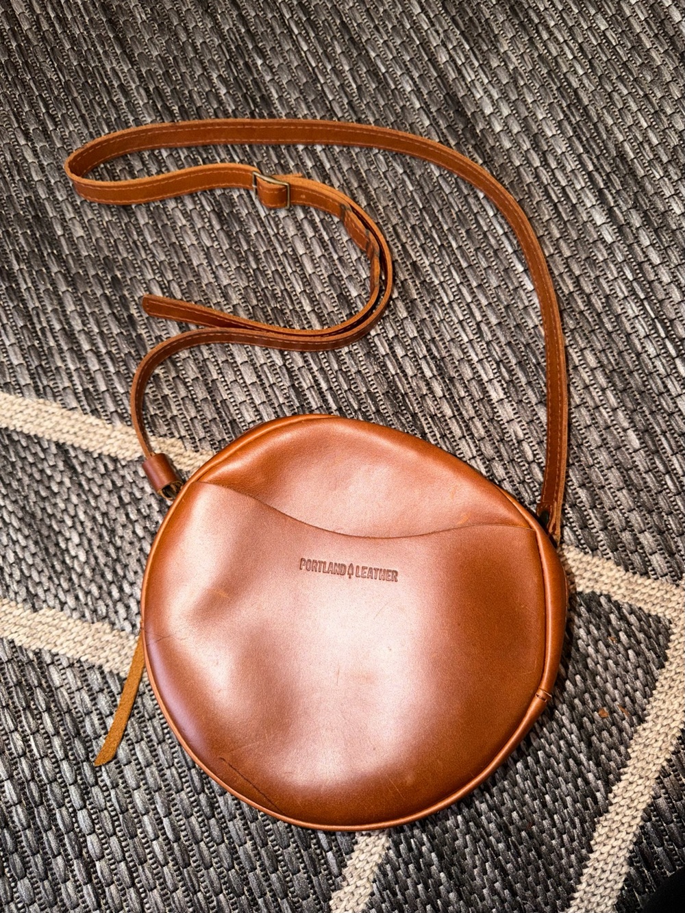 Portland Leather Circle Crossbody